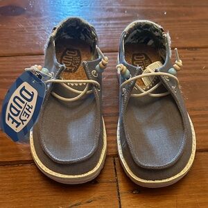 NWT Hey Dudes - Ladies size 6